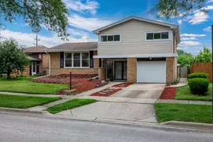 7745 Beckwith Rd, Morton Grove, IL 60053 - Photo 1