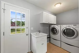 223 Winslow Ct, Naperville, IL 60565 - Photo 14
