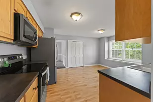 223 Winslow Ct, Naperville, IL 60565 - Photo 8