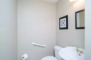 5421 Regents Park Rd, Rockford, IL 61107 - Photo 12