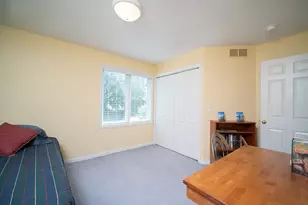 5421 Regents Park Rd, Rockford, IL 61107 - Photo 18