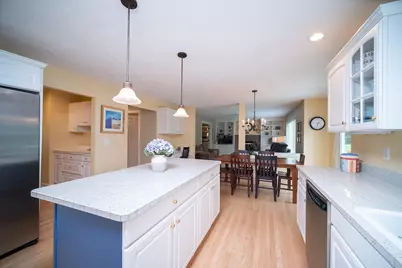 5421 Regents Park Road, Rockford, IL 61107 - Photo 8