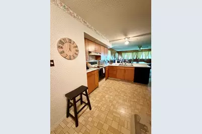 1100 Meadowview Drive, Mendota, IL 61342 - Photo 10