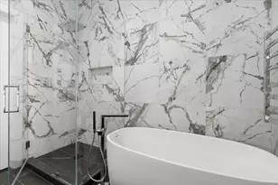 447 N McClurg Ct, Chicago, IL 60611 - Photo 24