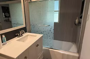47 W Algonquin Rd, Des Plaines, IL 60016 - Photo 18