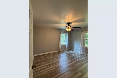 47 W Algonquin Road, Des Plaines, IL 60016 - Photo 16