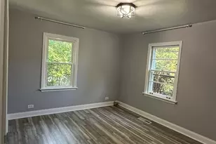 47 W Algonquin Rd, Des Plaines, IL 60016 - Photo 24