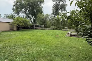 47 W Algonquin Rd, Des Plaines, IL 60016 - Photo 8