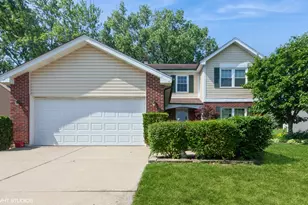 145 Rumsey Pl, Westmont, IL 60559 - Photo 1