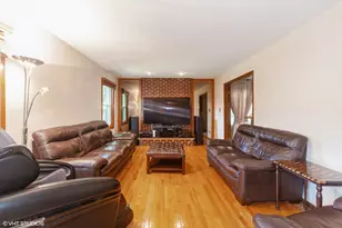 145 Rumsey Pl, Westmont, IL 60559 - Photo 10