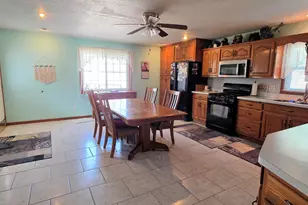 347 S Douglas Dr, Bradley, IL 60915 - Photo 4