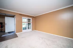 836 Golf Course Rd, Crystal Lake, IL 60014 - Photo 4