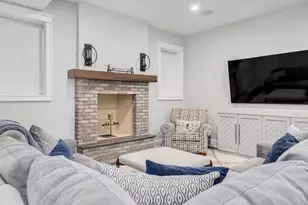 726 S Madison St, Hinsdale, IL 60521 - Photo 28