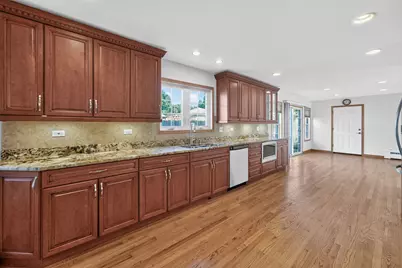 1142 S Cornell Avenue, Villa Park, IL 60181 - Photo 10