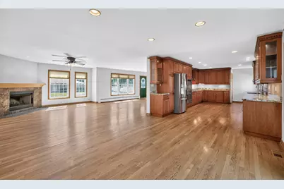 1142 S Cornell Avenue, Villa Park, IL 60181 - Photo 6