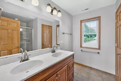 1142 S Cornell Avenue, Villa Park, IL 60181 - Photo 20
