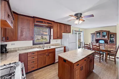 645 Flagstaff Lane, Hoffman Estates, IL 60169 - Photo 6