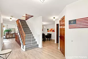 827 Stonebridge Ln, Crystal Lake, IL 60014 - Photo 34
