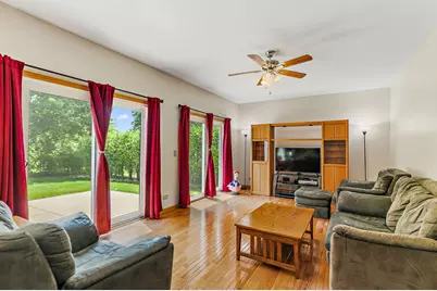 3880 Peartree Drive, Lake in the Hills, IL 60156 - Photo 10