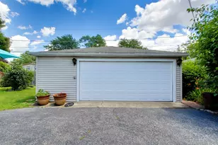 1081 Willson Dr, Des Plaines, IL 60016 - Photo 22