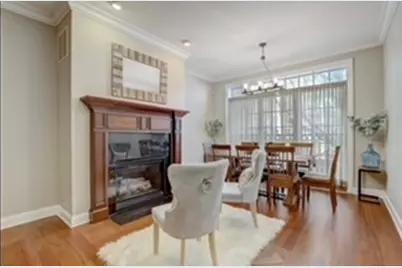 653 W Belmont Avenue #1, Chicago, IL 60657 - Photo 4
