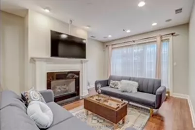 653 W Belmont Avenue #1, Chicago, IL 60657 - Photo 6