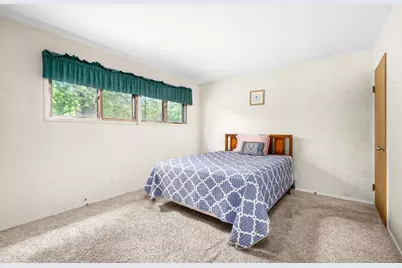 15247 Ridgeway Avenue, Midlothian, IL 60445 - Photo 10