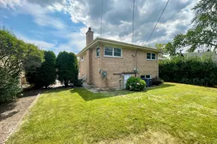 7150 N Crawford Ave, Lincolnwood, IL 60712 - Photo 24