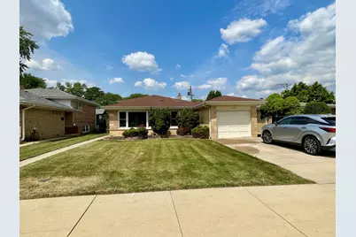 7150 N Crawford Avenue, Lincolnwood, IL 60712 - Photo 2