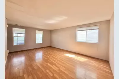 902 Symphony Drive, Aurora, IL 60504 - Photo 2