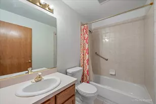 349 Kresswood Dr, West Chicago, IL 60185 - Photo 20