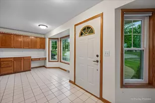 349 Kresswood Dr, West Chicago, IL 60185 - Photo 6