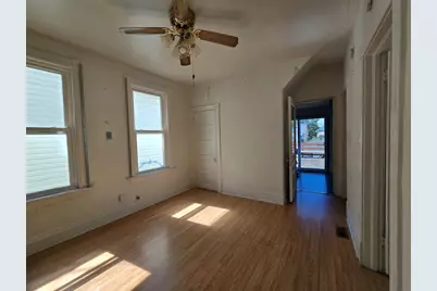 4602 N Karlov Avenue, Chicago, IL 60630 - Photo 2