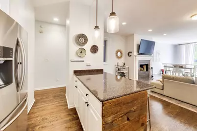 831 N Hermitage Avenue #1, Chicago, IL 60622 - Photo 8