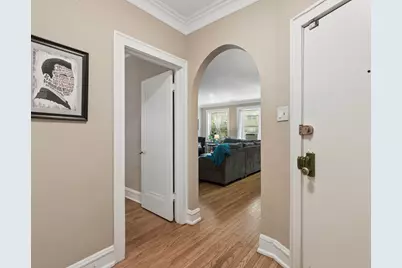 7358 N Damen Avenue #2N, Chicago, IL 60645 - Photo 4