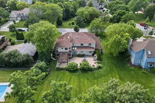8425 Charleston Dr, Burr Ridge, IL 60527 - Photo 56