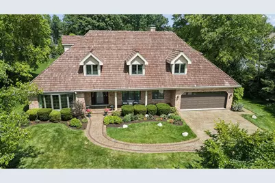8425 Charleston Drive, Burr Ridge, IL 60527 - Photo 2