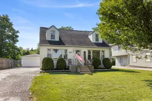 358 N Fairfield Ave, Lombard, IL 60148 - Photo 1