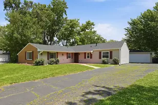 113 Parklawn Ct, Bolingbrook, IL 60440 - Photo 1