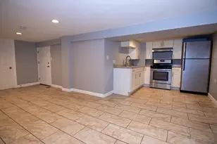 211 S Campbell Ave, Chicago, IL 60612 - Photo 2