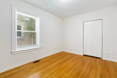 4135 W Melrose Street, Chicago, IL 60641 - Photo 10
