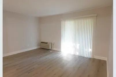 566 Somerset Lane #2, Crystal Lake, IL 60014 - Photo 8