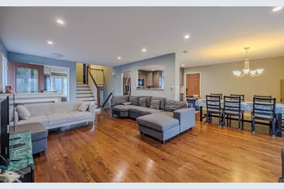 9113 Belleforte Avenue, Morton Grove, IL 60053 - Photo 6