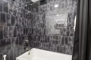 200 E Delaware Pl, Chicago, IL 60611 - Photo 20