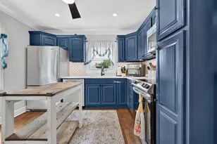 5750 S Normandy Ave, Chicago, IL 60638 - Photo 2