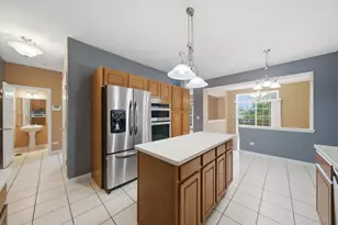 5451 McDonough Rd, Hoffman Estates, IL 60192 - Photo 16