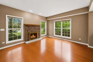 5451 McDonough Rd, Hoffman Estates, IL 60192 - Photo 6