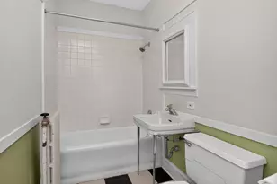 438 N Main St, Glen Ellyn, IL 60137 - Photo 14