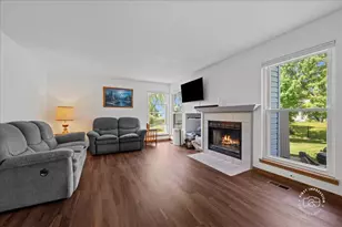 5 Ridge Ct, South Elgin, IL 60177 - Photo 8