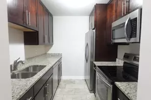 566 Somerset Ln, Crystal Lake, IL 60014 - Photo 14